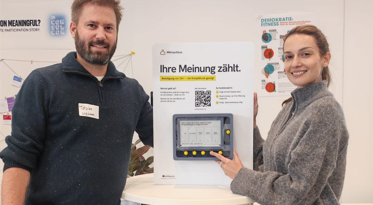 Mitmachbox mit Tafel auf der CONSULCON26 in Muenchen
